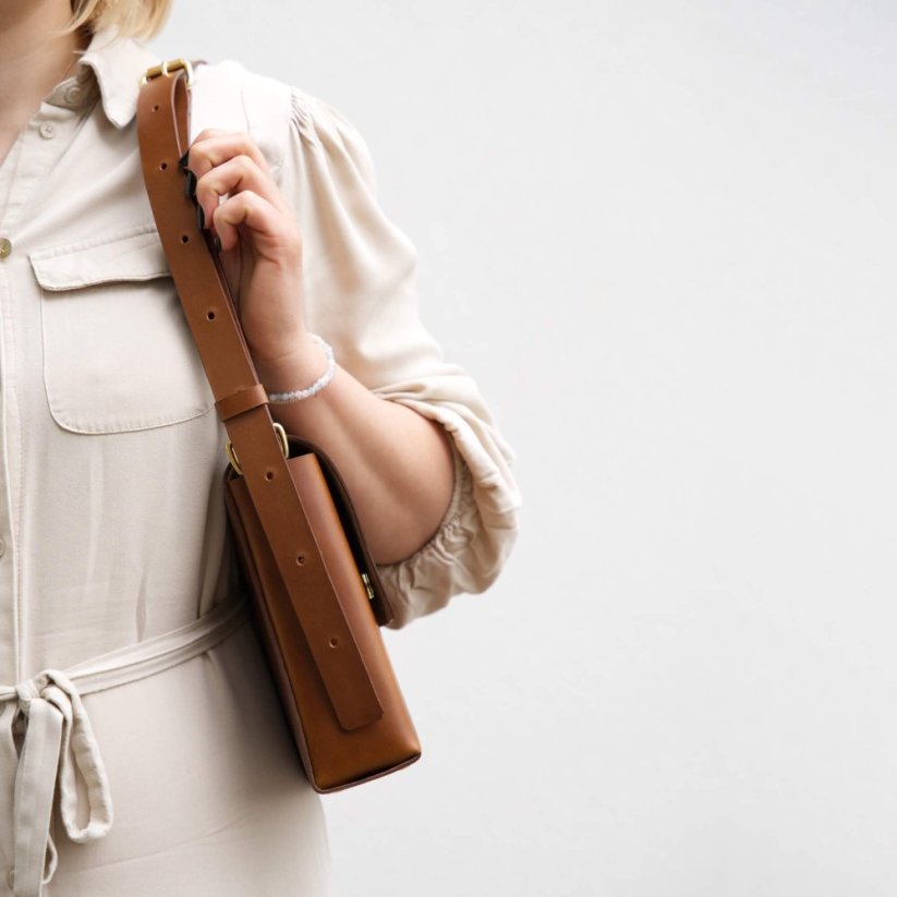 Kabelka Neli Kaštan - Barva kování: Zlaté kování